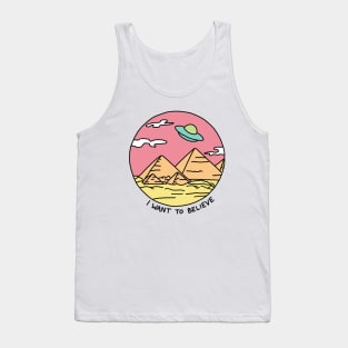 Pyramid X-files Egyptian alien ufo desert 90s retro Tank Top